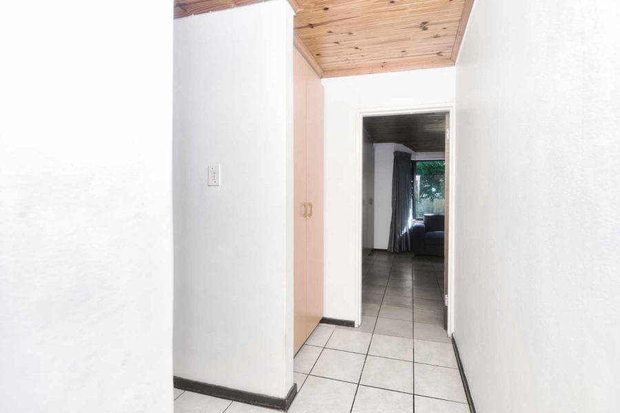 2 Bedroom Property for Sale in Westcliff Western Cape
